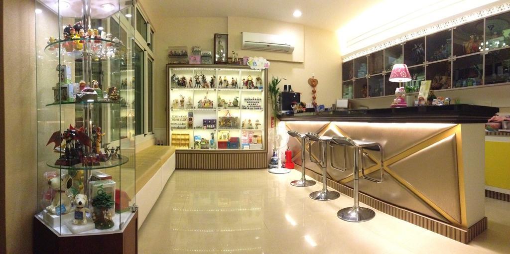 Doll House Lodge Hengchun Exterior photo